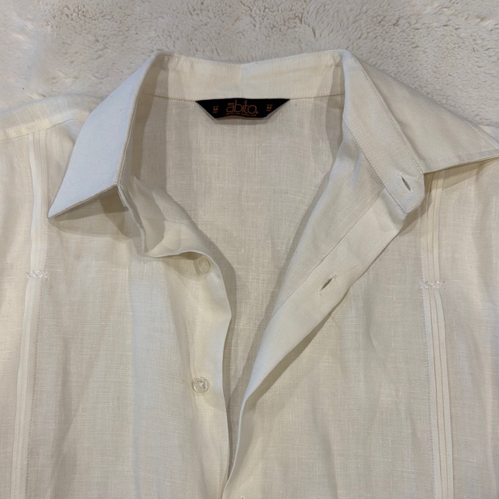 Abto White Button-Up Shirt